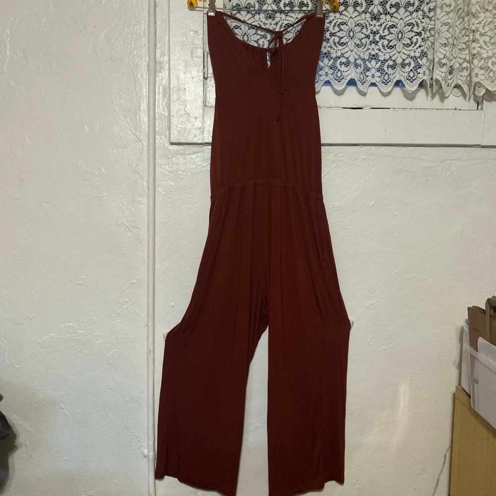 Chic Sleeveless Jumpsuit - Rich Burgundy